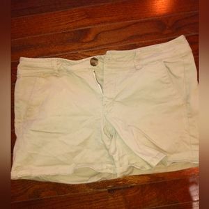American Eagle khaki shorts
